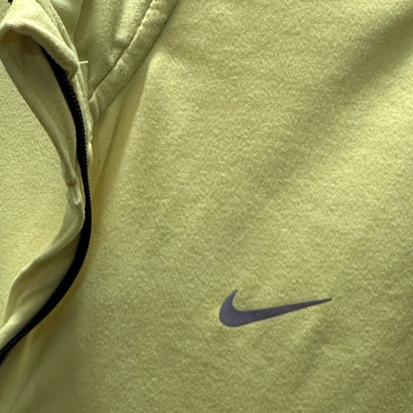 Nike Size M Lightweight Running Jacket EUC - Picture 4 of 8